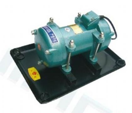 點擊查看詳細信息<br>標題： ZW7/10附著式振動器 閱讀次數(shù)：2052