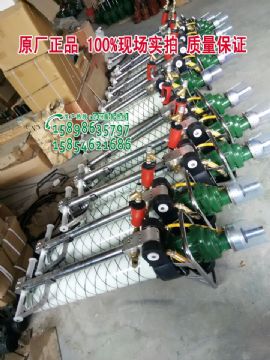 點(diǎn)擊查看詳細(xì)信息<br>標(biāo)題：發(fā)往山西太原MQT-120/2.3氣動(dòng)錨桿鉆機(jī)及配件 閱讀次數(shù)：2187